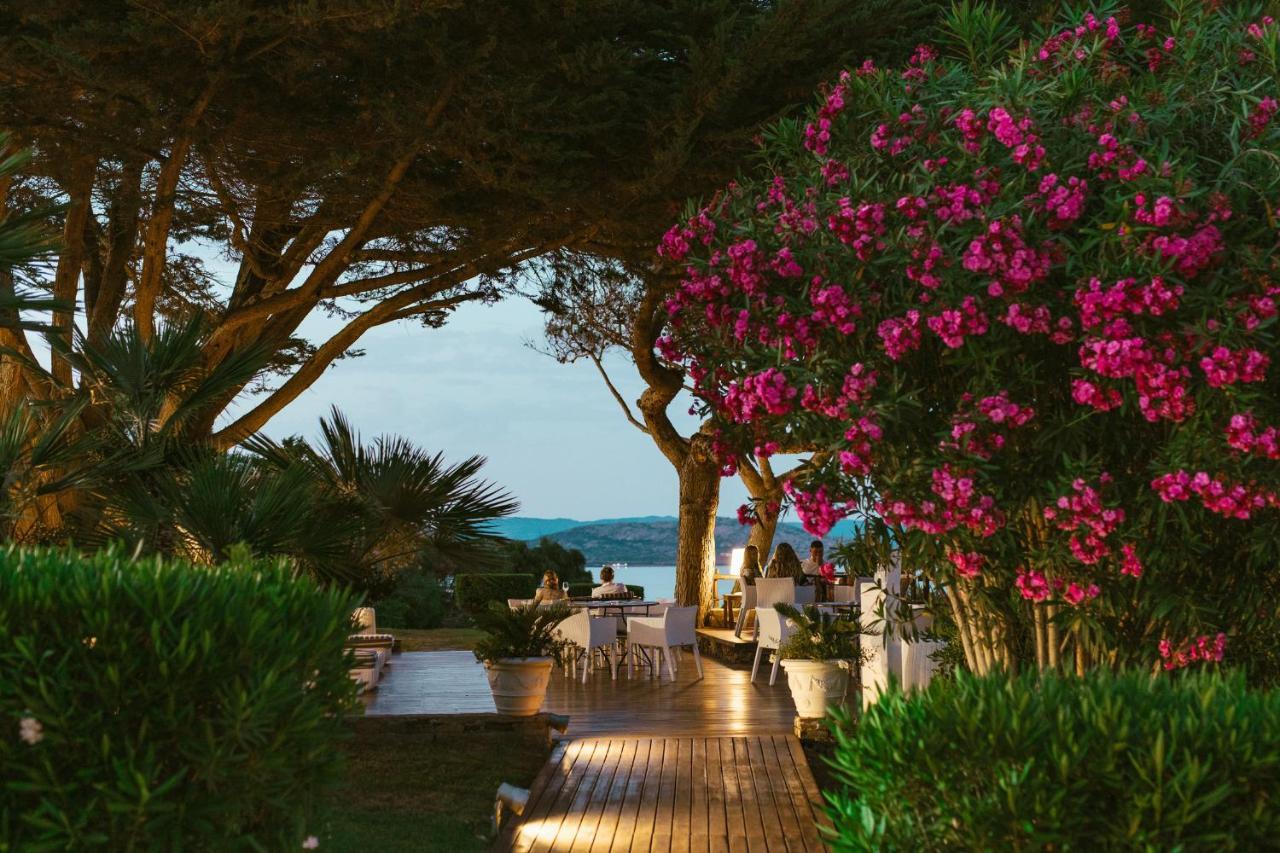 Unahotels Club Hotel Ancora Stintino Esterno foto